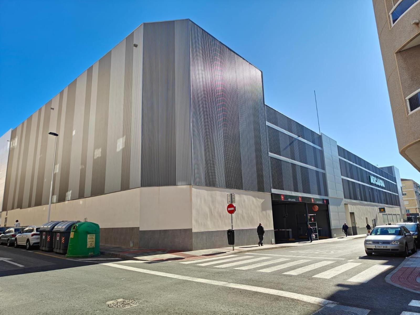 Apartamento Centrico Con Garaje Torrevieja Bagian luar foto