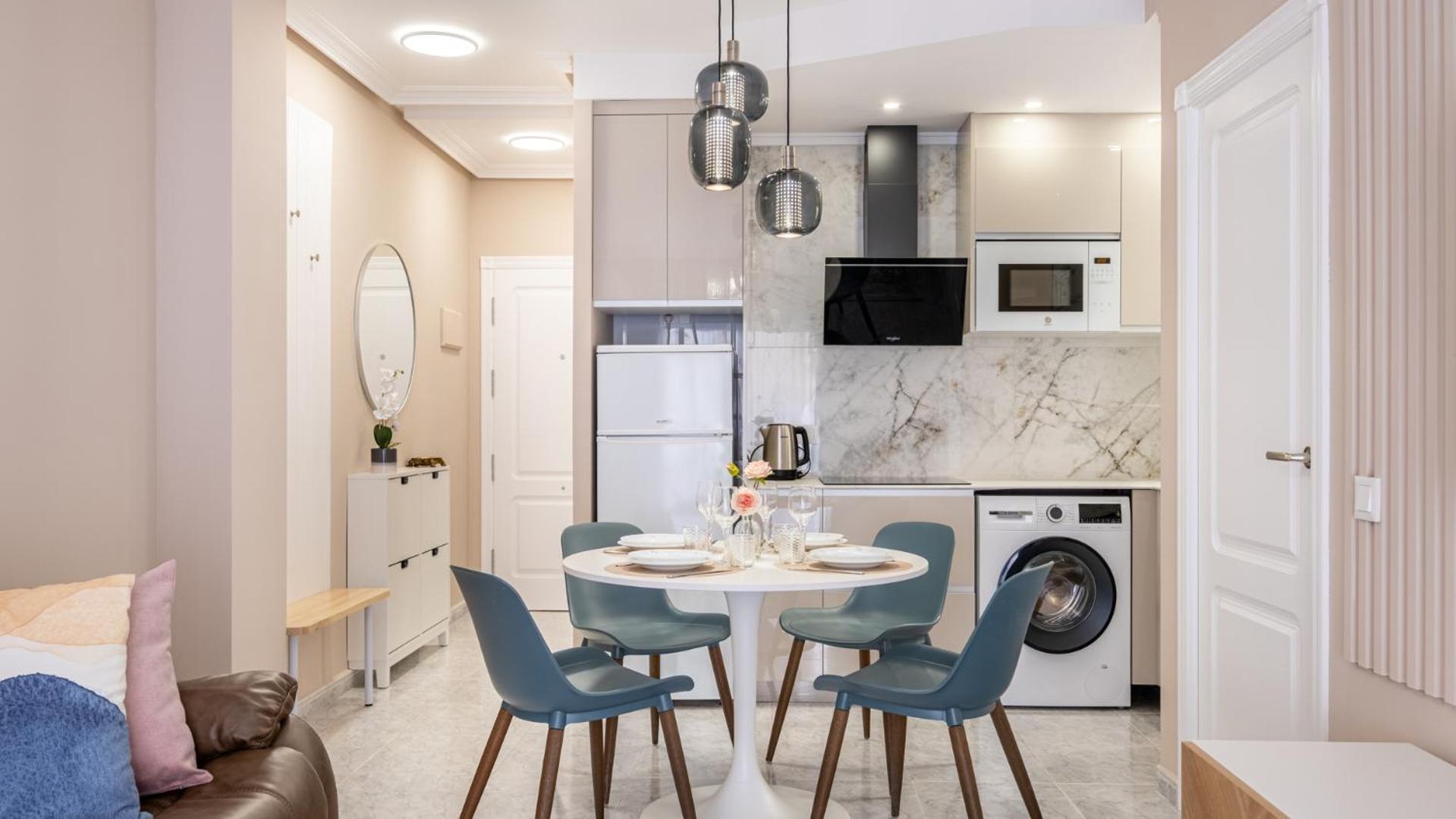 Apartamento Centrico Con Garaje Torrevieja Bagian luar foto