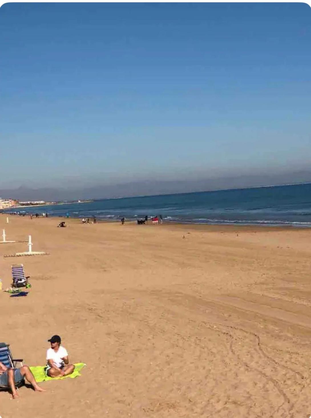 Apartamento Centrico Con Garaje Torrevieja Bagian luar foto